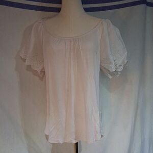 Elegant White Eyelet Sleeve Women's Top